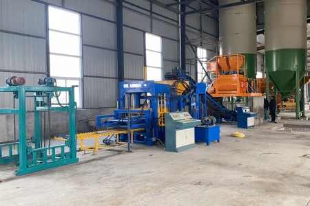 QT10-15 automatic multi-function brick making machine to South Africa