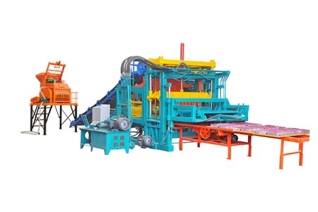 QT5-15Fully Automatic Hydraulic Brick Making Machine
